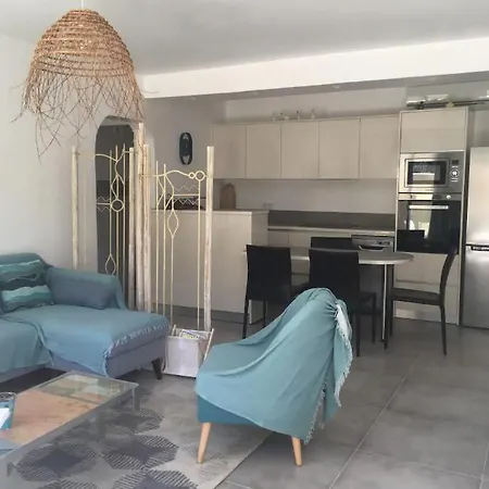 Appartamento Azur 4 Pers - Parking - Terrasse - 10min Du Centre
